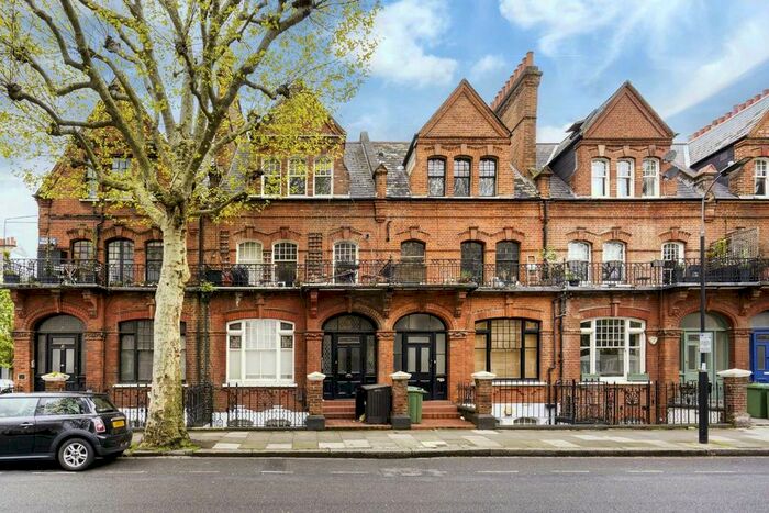 2 Bedroom Flat To Rent In Vereker Road, London, W14