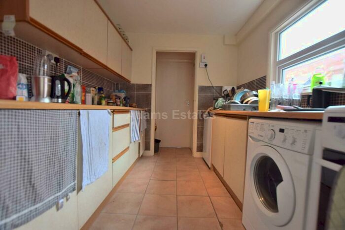 4 Bedroom Terraced House To Rent In Essex Street, Reading, RG2