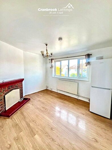 2 Bedroom Flat To Rent In Gaysham Avenue, Ilford, IG2