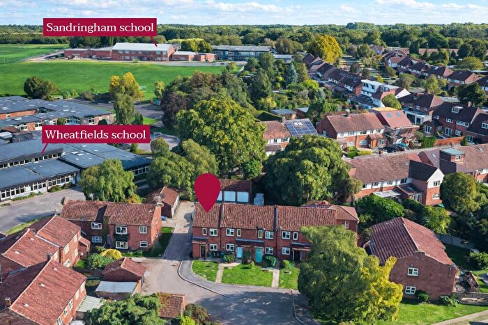 2 Bedroom End Of Terrace House For Sale In Runcie Close, St Albans, Herts, AL4