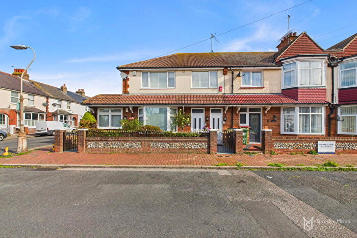 2 Bedroom Flat For Sale In Penhale Road, Eastbourne, East Sussex, BN22