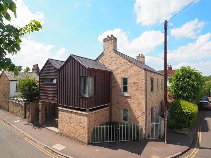 Apartment For Sale In Warkworth Street, Cambridge, Cambridgeshire, CB1