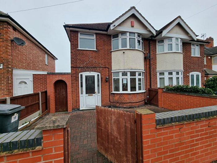 3 Bedroom Semi Detached House For Sale In Bristol Avenue, Leicester, LE4