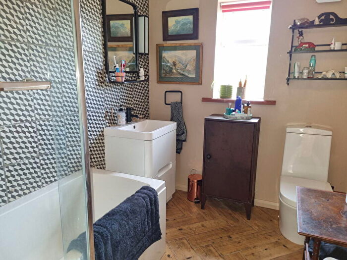 1 Bedroom Flat For Sale In Huntingfield, Halesworth, Suffolk, IP19