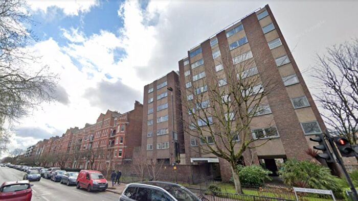 2 Bedroom Apartment To Rent In St Mary Le Park Court, Parkgate Road, London, SW11