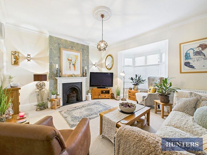 1 Bedroom Flat For Sale In Melville Terrace, Filey, YO14