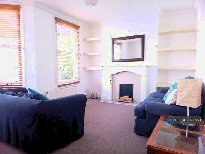 1 Bedroom Flat To Rent In Primrose Road, London, E18