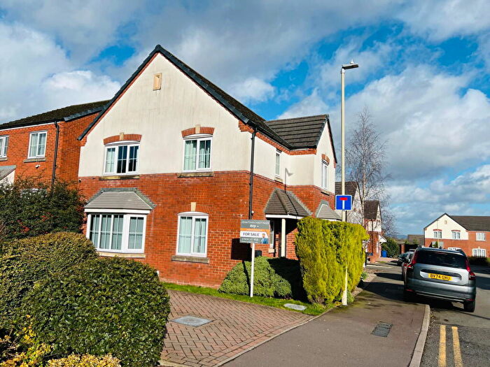 4 Bedroom Detached House For Sale In King Edmund Street, Dudley, DY1