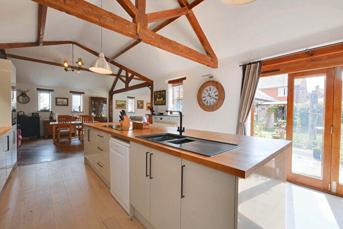 4 Bedroom Barn Conversion For Sale In Shepherds Drove, West Ashton, Trowbridge, BA14
