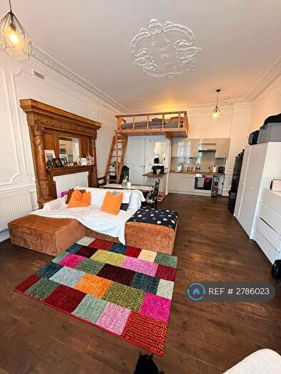 Studio To Rent In Mapesbury Lodge, London, NW2