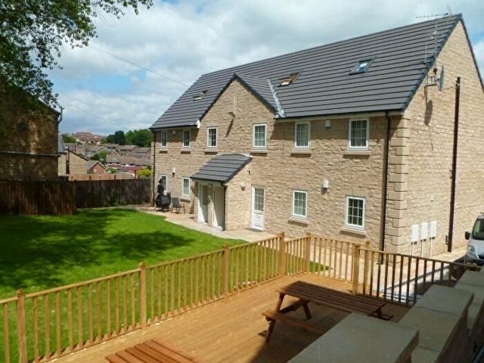 2 Bedroom Flat To Rent In Brook Hill, Thorpe Hesley, Rotherham, S61