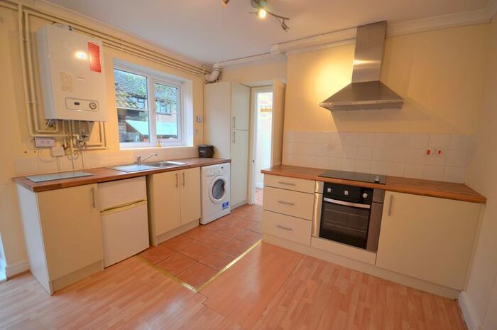 1 Bedroom Flat To Rent In Springvale Avenue, Bournemouth, BH7