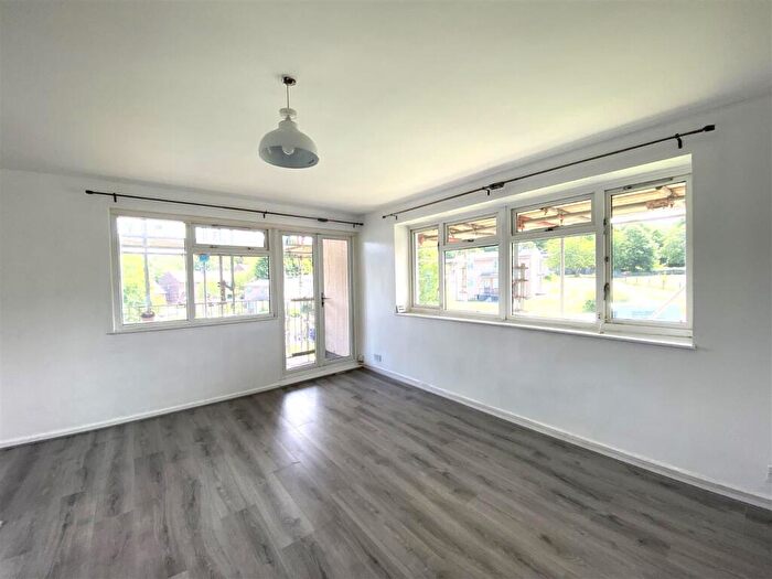 2 Bedroom Apartment To Rent In Vincent Close, Bristol, BS11