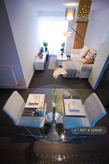 2 Bedroom Flat To Rent In Knostrop Quay, Hunslet, Leeds, LS10