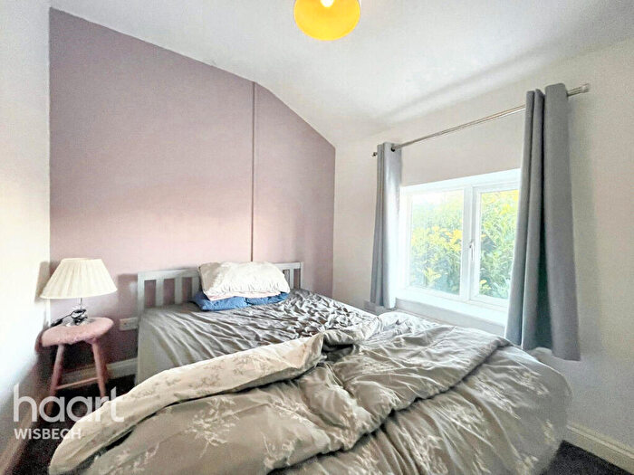 2 Bedroom Semi-Detached House For Sale In Leverington Common, Leverington, PE13