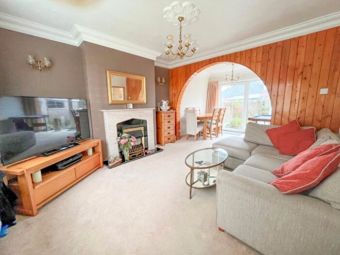4 Bedroom Semi-Detached House To Rent In Lyndhurst Road, Scholes, Leeds, West Yorkshire, LS15