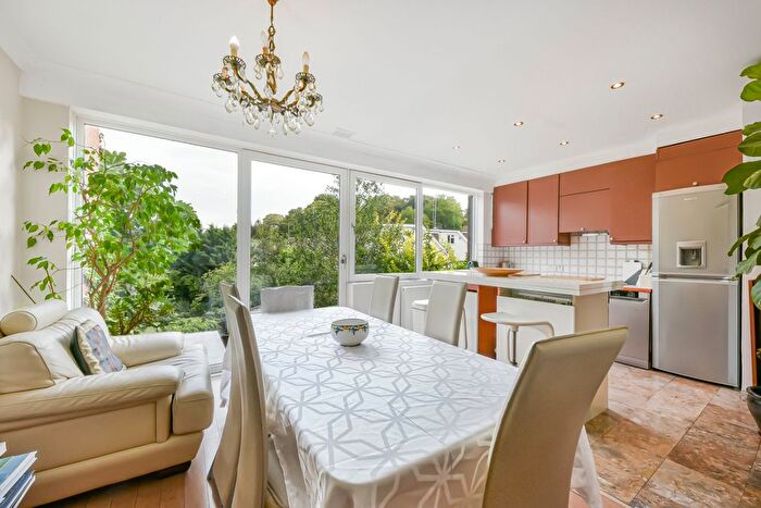 3 Bedroom Terraced House To Rent In Hermitage Lane, Childs Hill, NW2