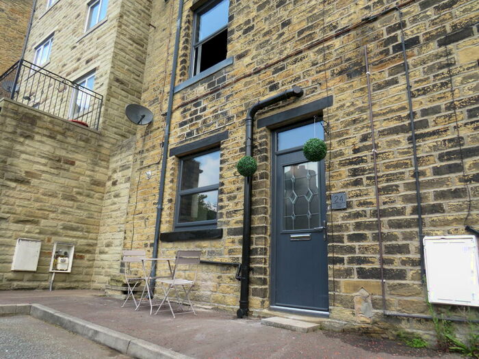 1 Bedroom Duplex To Rent In Mount Street, Sowerby Bridge, HX6
