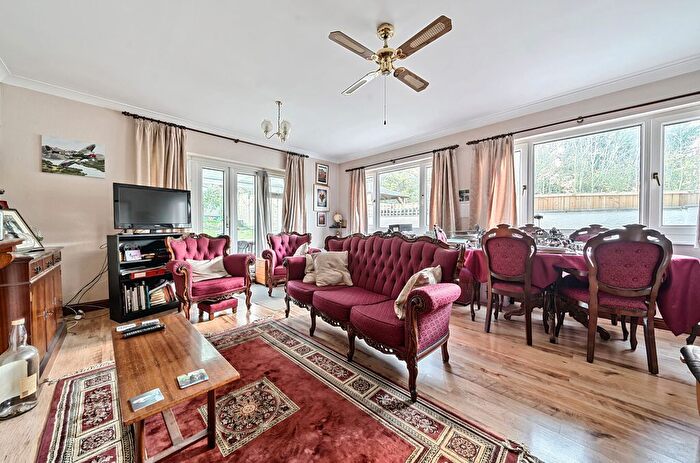2 Bedroom Bungalow For Sale In Maidstone Road, Borden, Sittingbourne, Kent, ME9