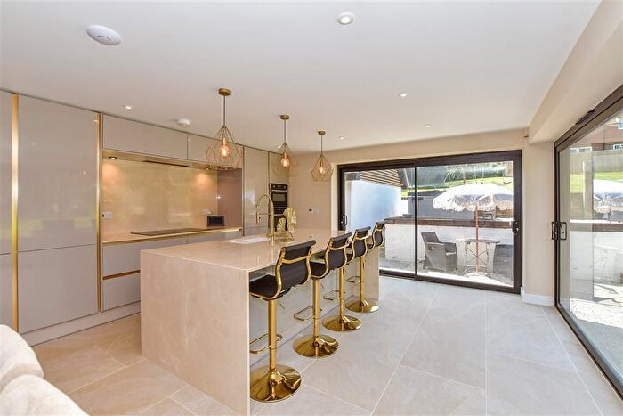 4 Bedroom Semi-Detached House For Sale In School House Lane, Horsmonden, Tonbridge, Kent, TN12