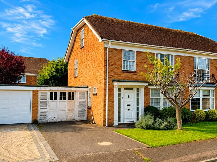 3 Bedroom Semi-Detached House For Sale In Fisher Close, Hythe, CT21
