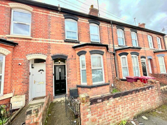 3 Bedroom Terraced House To Rent In Ormsby Street, Reading, Berkshire, RG1