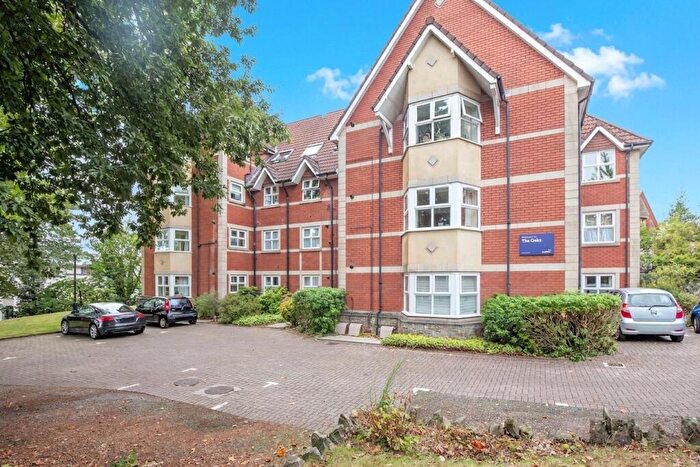 2 Bedroom Apartment For Sale In Brynland Avenue, Bristol, BS7