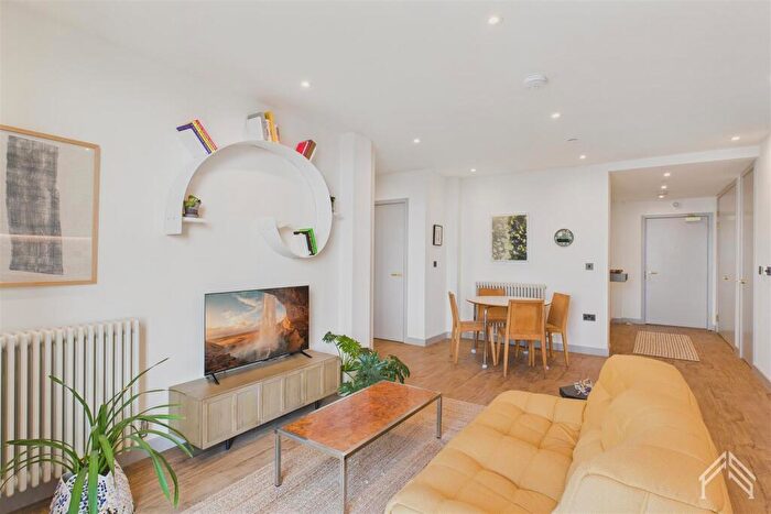 1 Bedroom Apartment To Rent In The Eades, Selborne Road London, E17