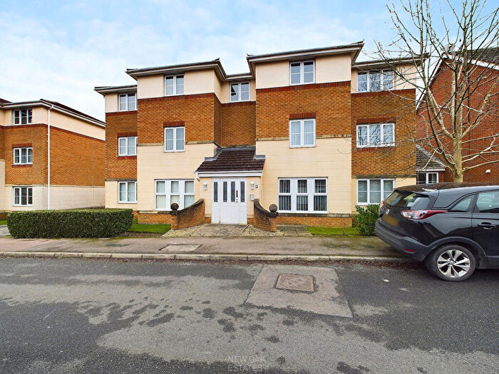 2 Bedroom Apartment For Sale In Lincoln Way, North Wingfield, S42