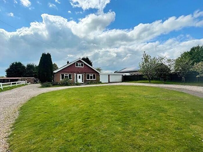 3 Bedroom Detached Bungalow To Rent In Lyne Hill Lane, Penkridge, ST19