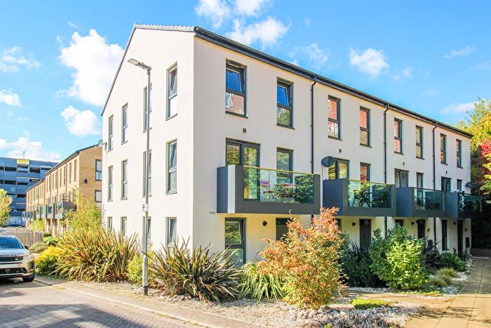 2 Bedroom Town House For Sale In Carnforth Avenue, Wakefield, WF1