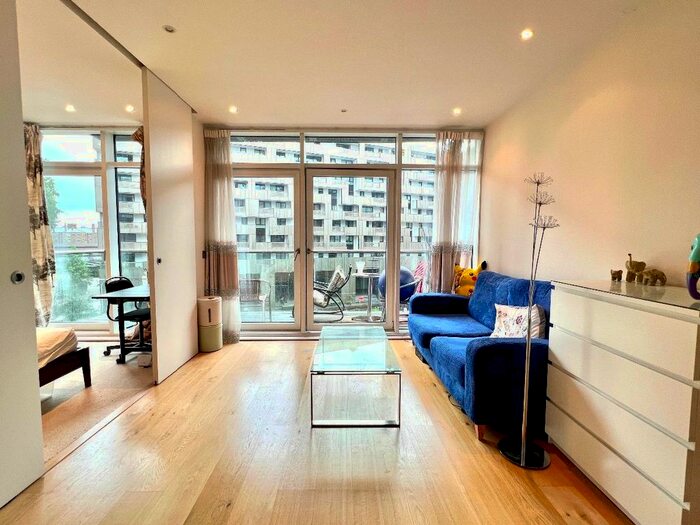 2 Bedroom Flat To Rent In Apartment, Hepworth Court, Gatliff Road, London, SW1W