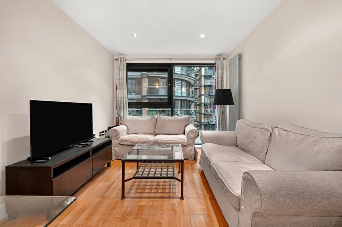 1 Bedroom Flat For Sale In Millharbour, Millwall, E14