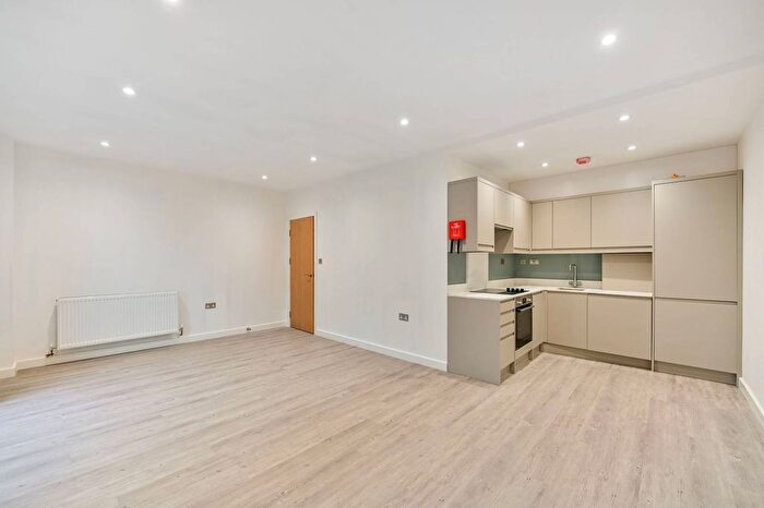 1 Bedroom Flat To Rent In Wimbledon Hill Road, Wimbledon, London, SW19