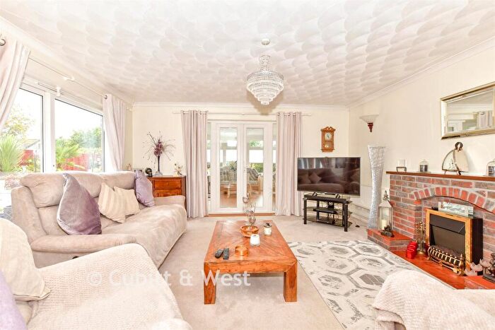 3 Bedroom Detached Bungalow For Sale In Nyetimber Lane, Aldwick, West Sussex, PO21