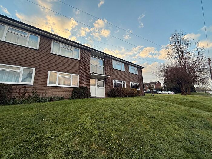 2 Bedroom Flat To Rent In Mill Lane, Oxted, RH8