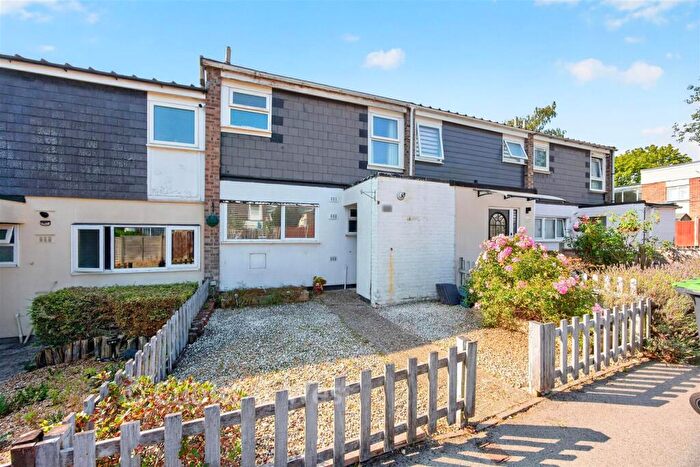 3 Bedroom Terraced House For Sale In Blackbird Close, Waterlooville, Hampshire, PO8