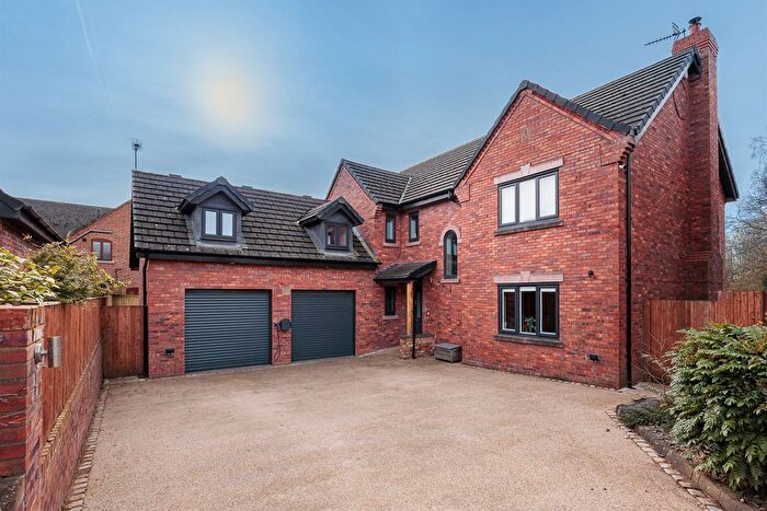 6 Bedroom Detached House For Sale In Orchard Gardens, Tarporley, CW6