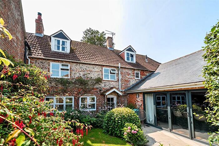 3 Bedroom Terraced House For Sale In Russell Street, Wilton, Salisbury, SP2