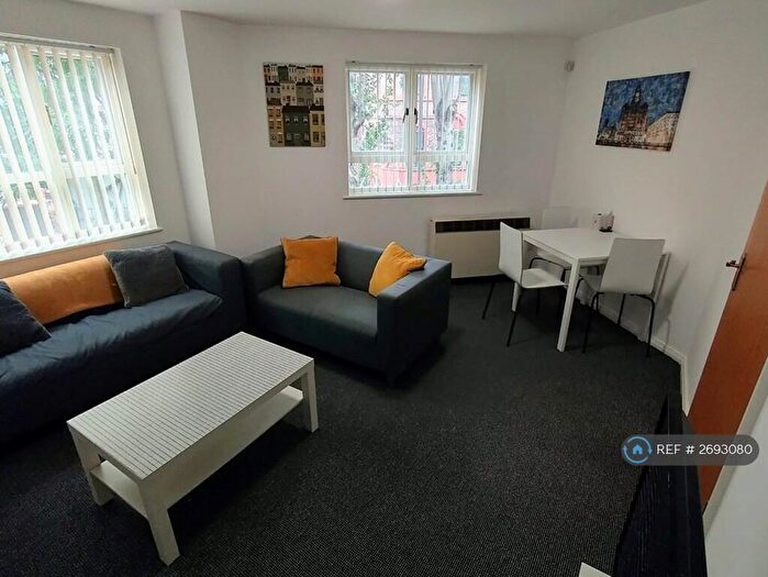 3 Bedroom Flat To Rent In Princes Gardens, Liverpool, L3