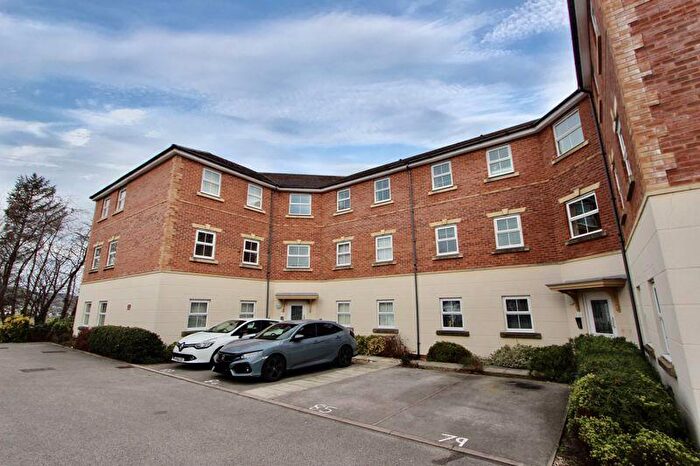 2 Bedroom Flat For Sale In Cysgod Y Bryn, Rhos On Sea, LL28