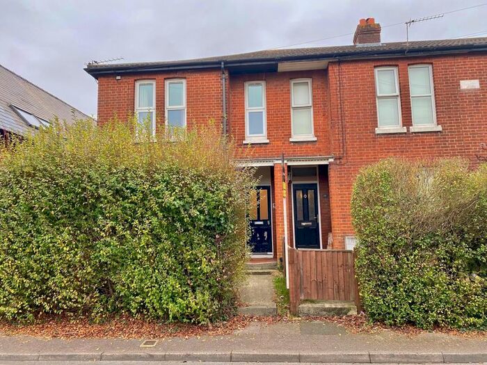 2 Bedroom Flat To Rent In Winsor Road, Totton, Southampton, SO40