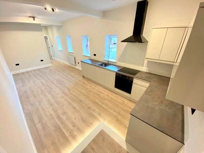 1 Bedroom Apartment To Rent In Lynchford Road, Farnborough, GU14