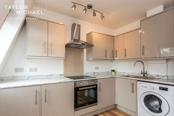 2 Bedroom Flat To Rent In Broadwater Road, Worthing, BN14