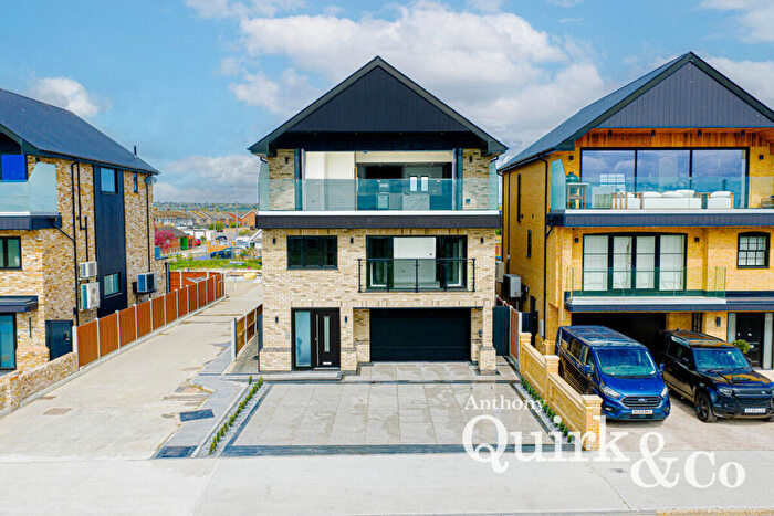 4 Bedroom Detached House For Sale In Eastern Esplanade, Canvey Island, SS8