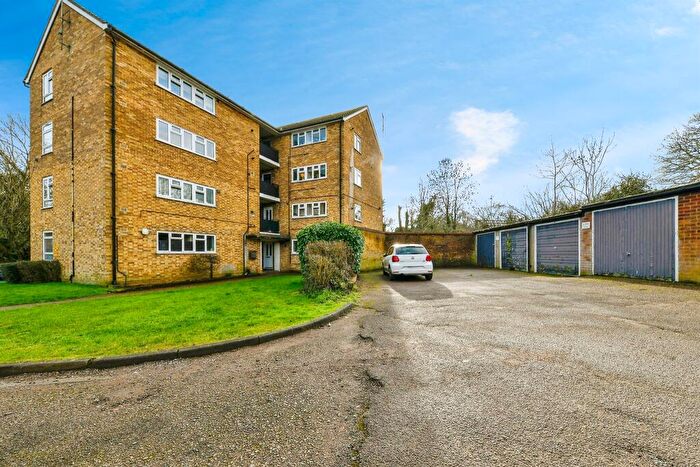 1 Bedroom Flat For Sale In Cecil Road, Hertford, SG13