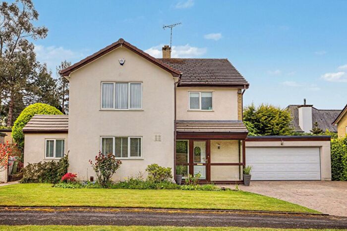 4 Bedroom Detached House For Sale In Oakwood Drive, Prestbury, SK10