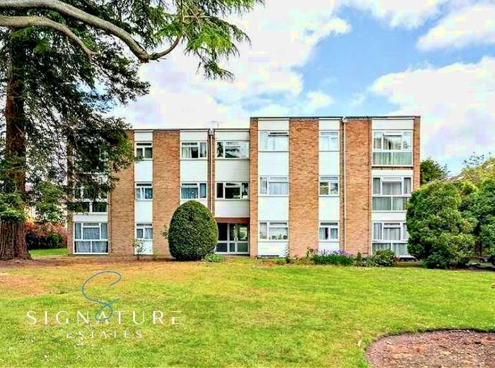 2 Bedroom Flat To Rent In Hempstead Road, Watford, WD17