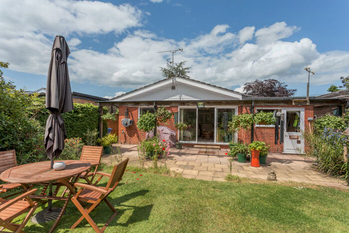 3 Bedroom Detached Bungalow For Sale In Kiln Lane, Woodside Village, Ascot, Berkshire, SL4