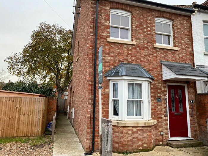 2 Bedroom End Of Terrace House To Rent In Albert Road, Henley-On-Thames, Oxfordshire, RG9